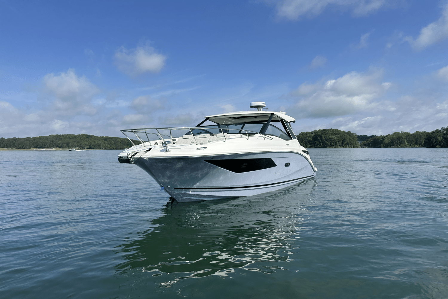 2025 Sea Ray Sundancer 320 Image Thumbnail #4