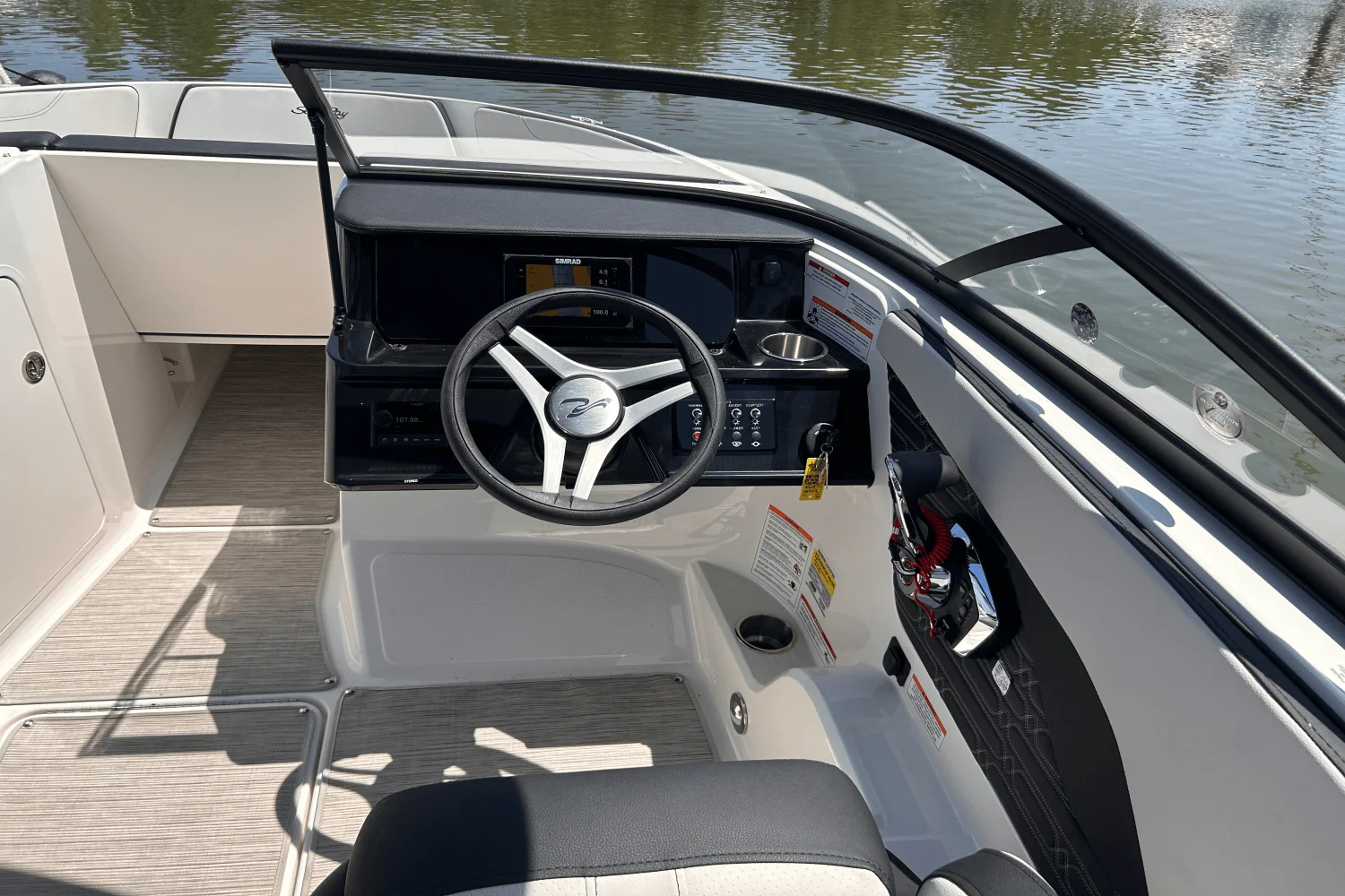 2026 Sea Ray SPX 210 Outboard Image Thumbnail #19