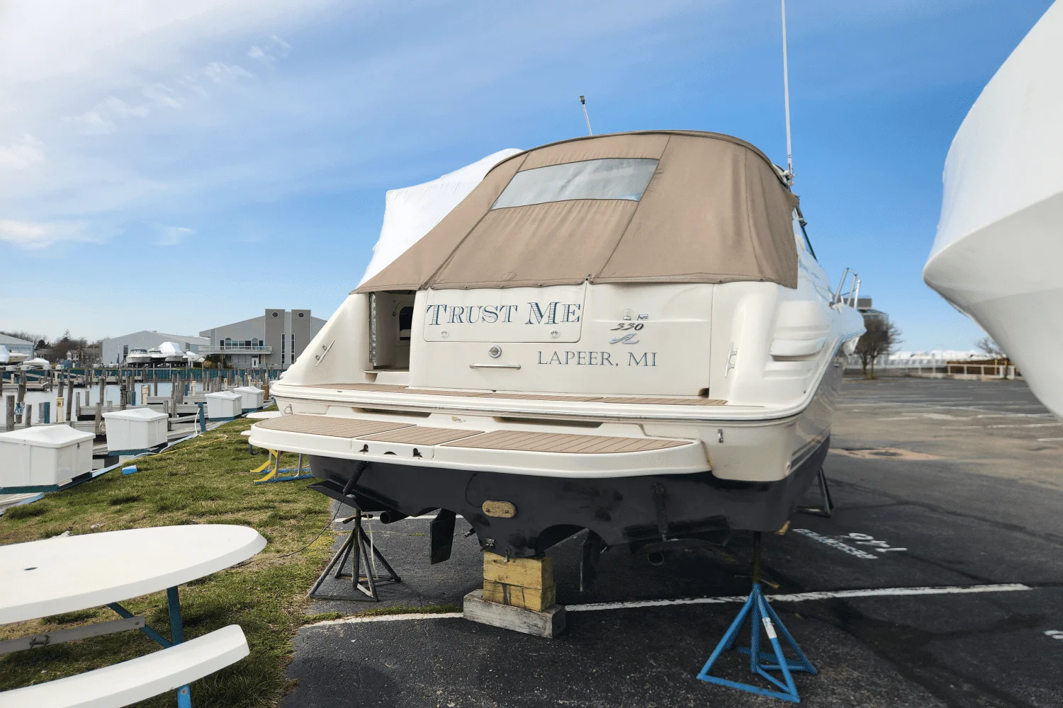 1998 Sea Ray 330 SUNDANCER Image Thumbnail #4