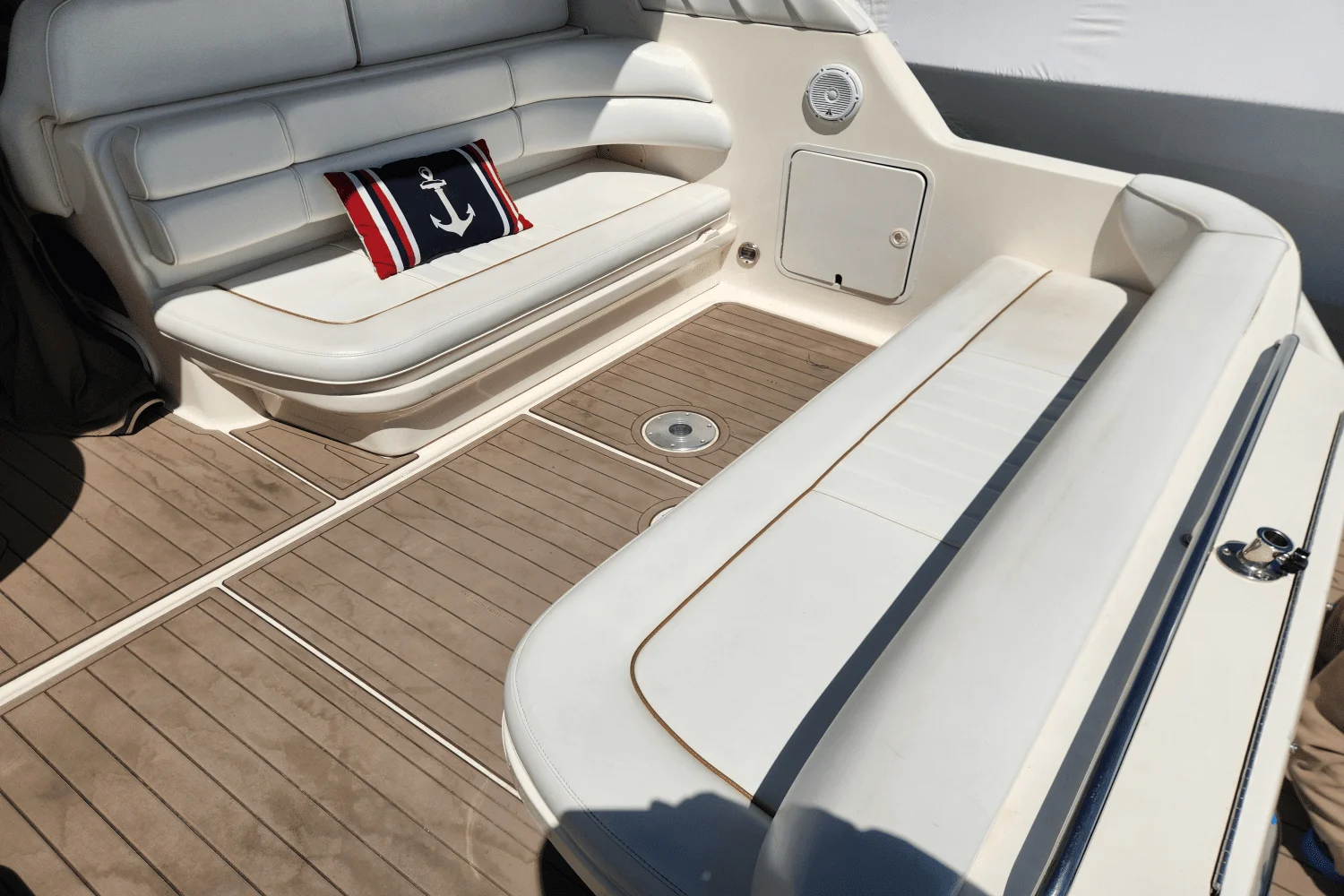 1998 Sea Ray 330 SUNDANCER Image Thumbnail #17