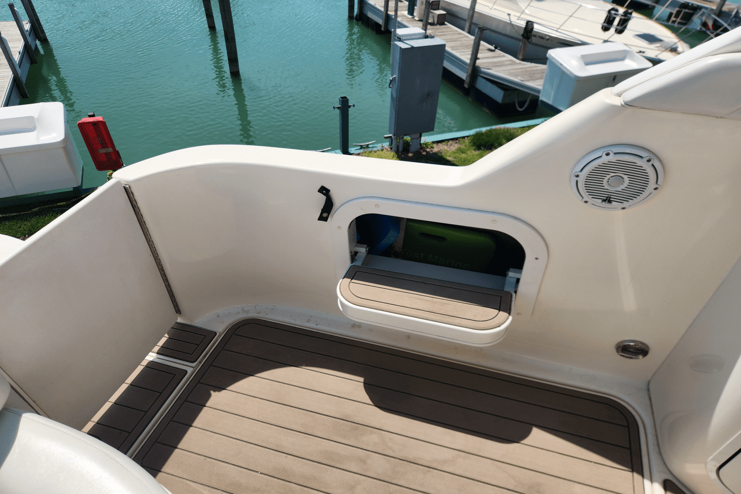 1998 Sea Ray 330 SUNDANCER Image Thumbnail #14