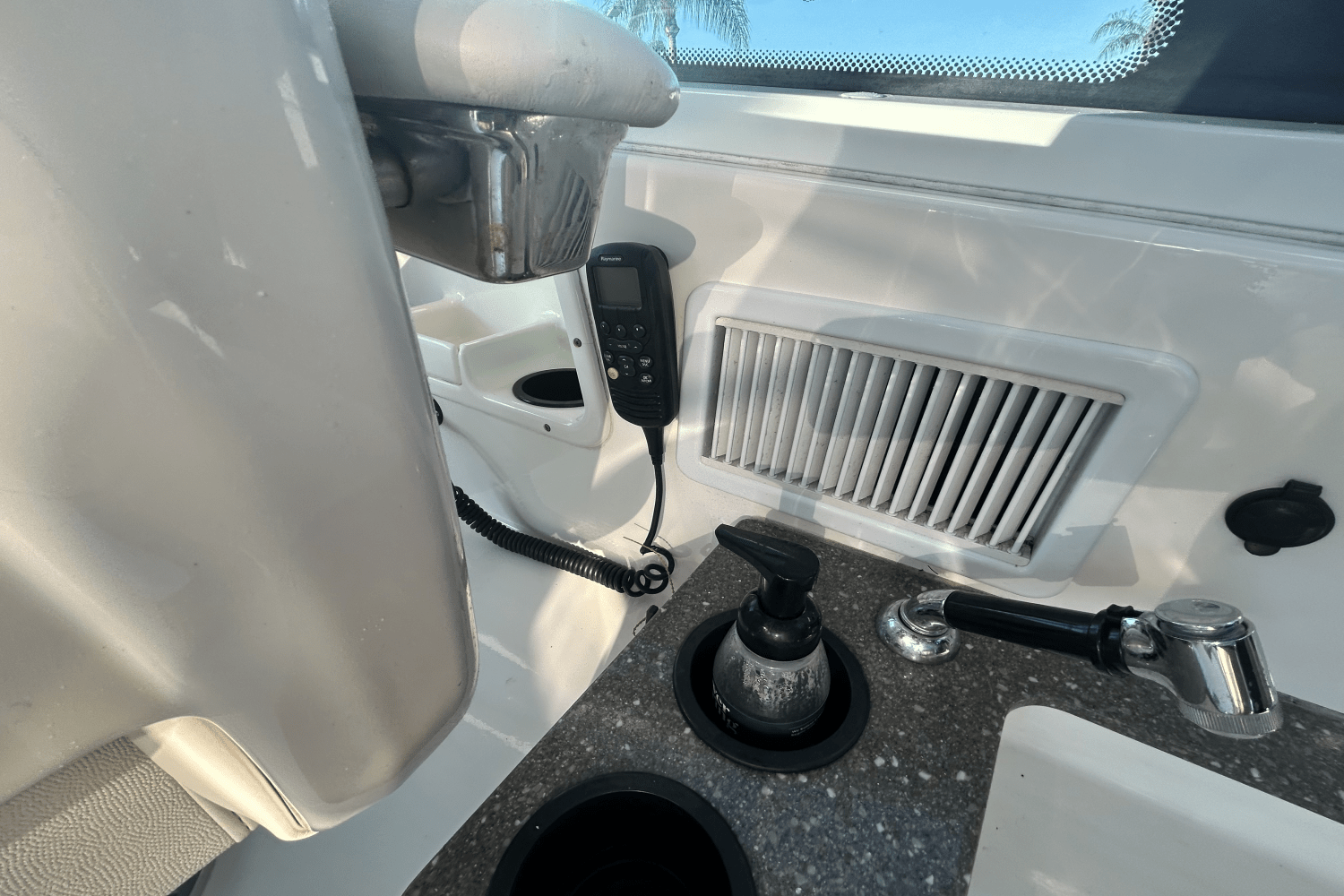 2017 Boston Whaler 315 CQ Image Thumbnail #21