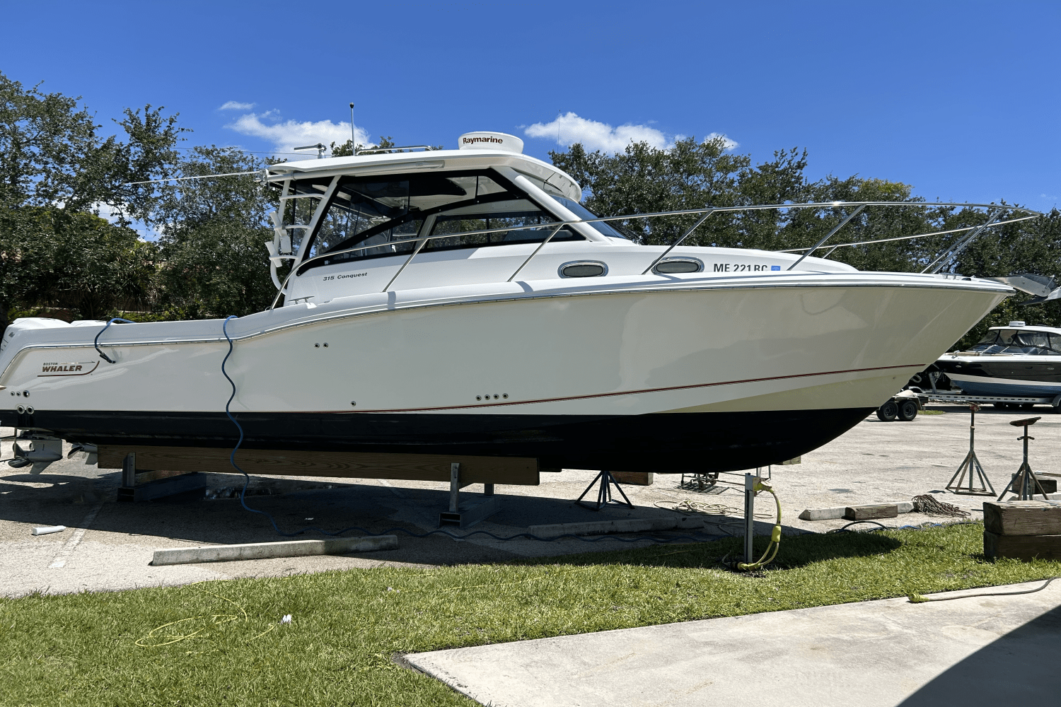 2017 Boston Whaler 315 CQ Image Thumbnail #5