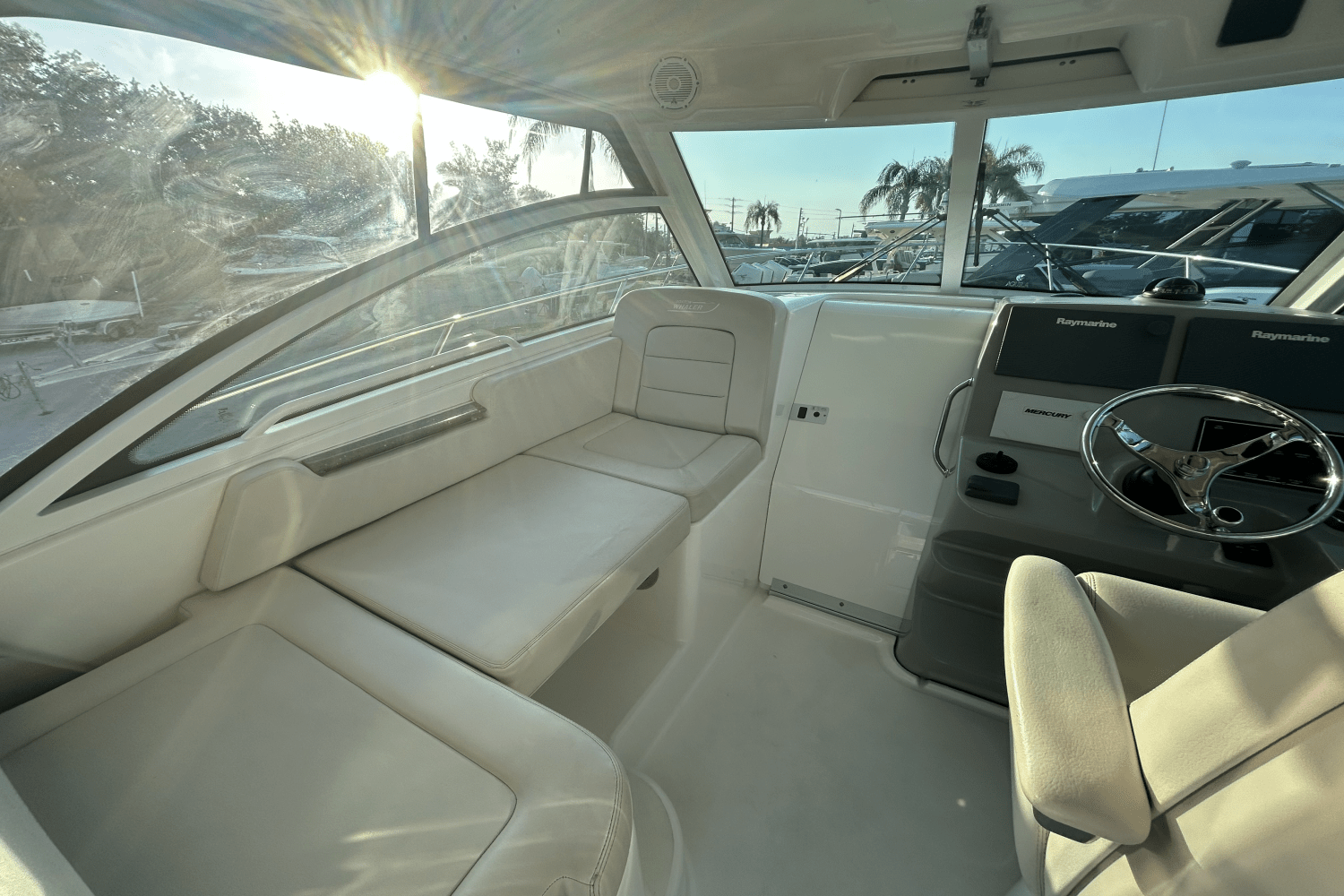 2017 Boston Whaler 315 CQ Image Thumbnail #18