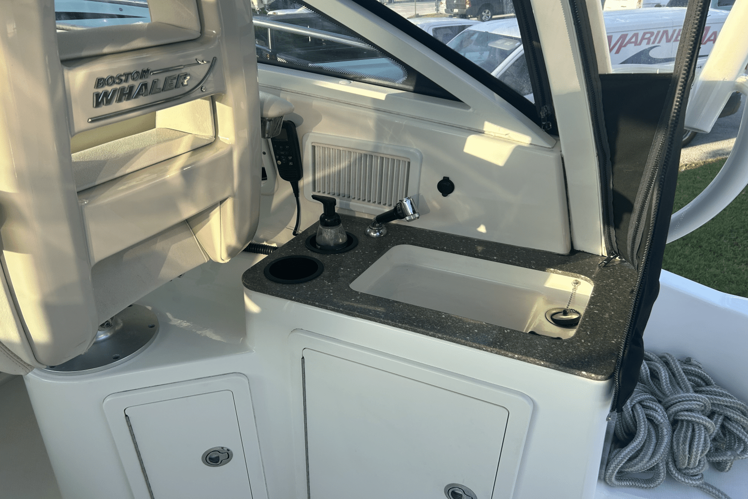 2017 Boston Whaler 315 CQ Image Thumbnail #15