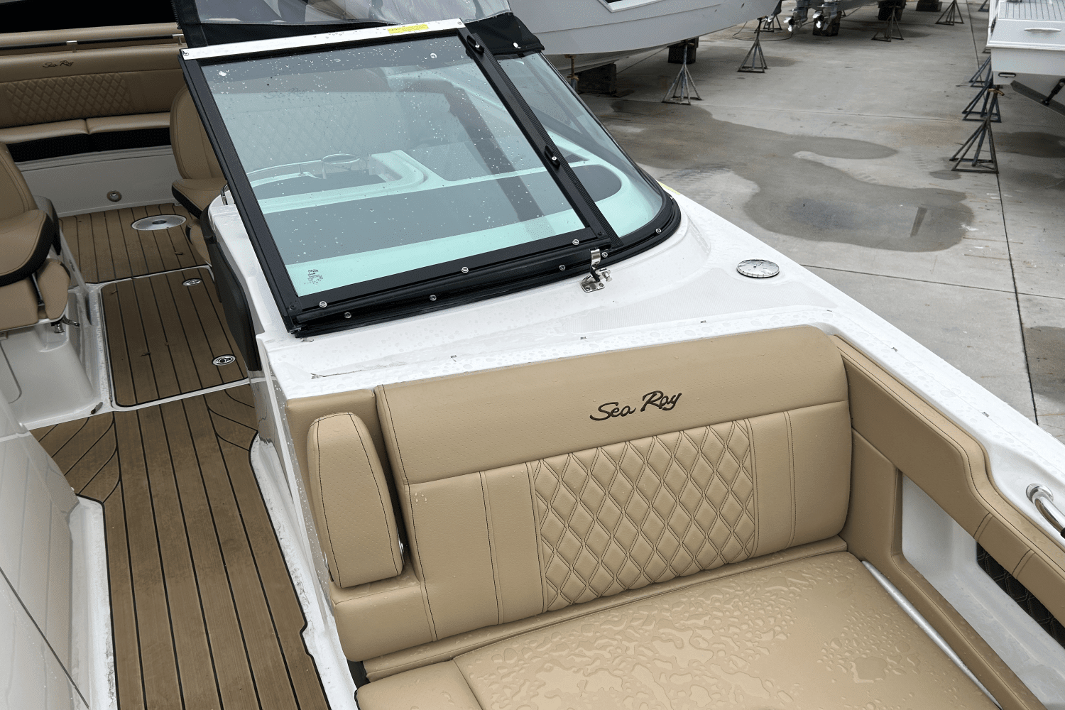 2024 Sea Ray 310 SLX Image Thumbnail #10