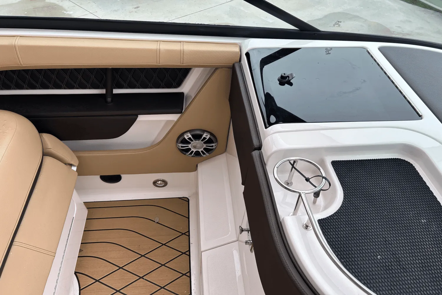 2024 Sea Ray 310 SLX Image Thumbnail #16