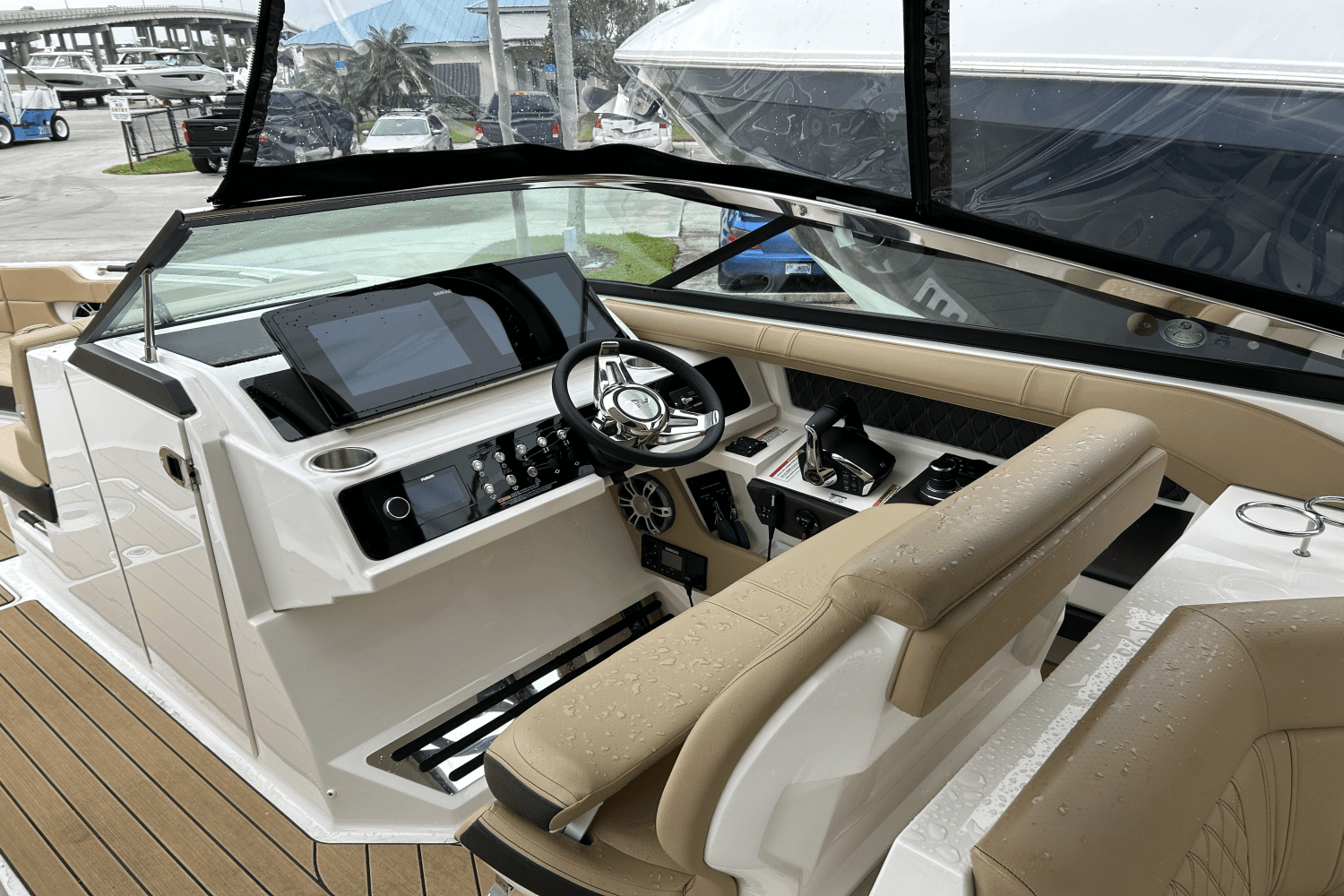 2024 Sea Ray 310 SLX Image Thumbnail #14