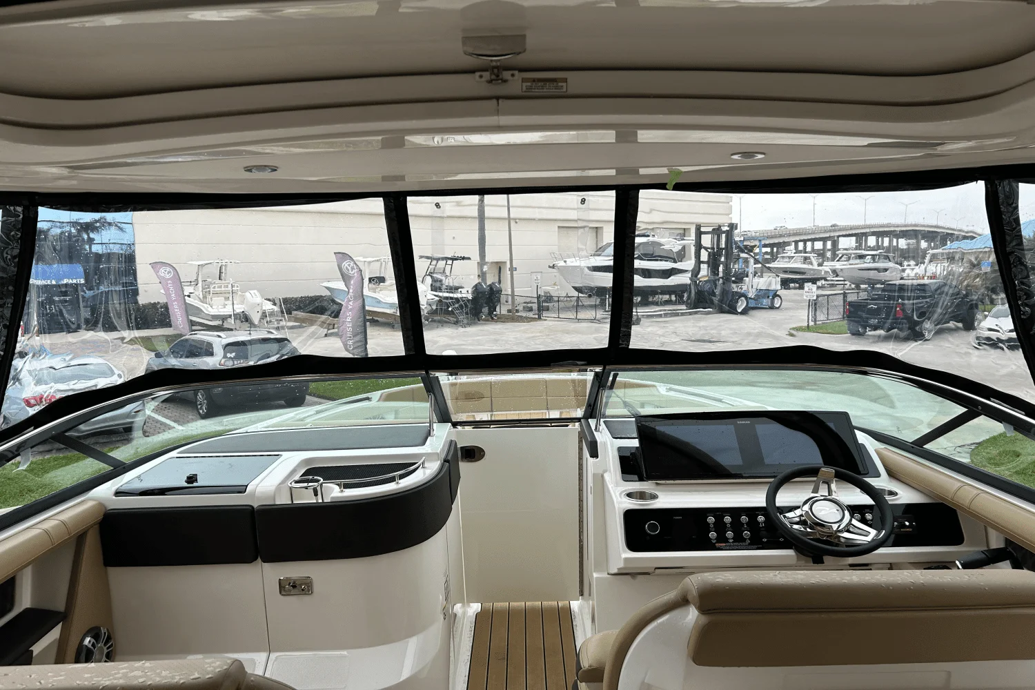 2024 Sea Ray 310 SLX Image Thumbnail #27