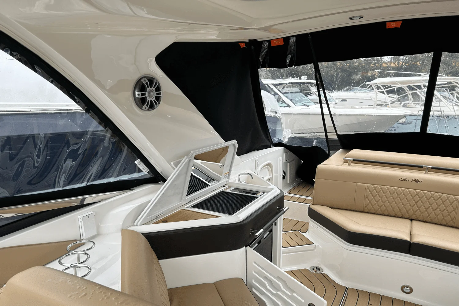 2024 Sea Ray 310 SLX Image Thumbnail #19