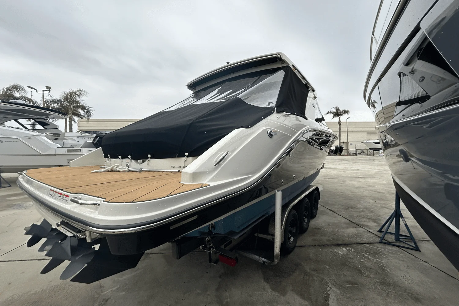 2024 Sea Ray 310 SLX Image Thumbnail #5