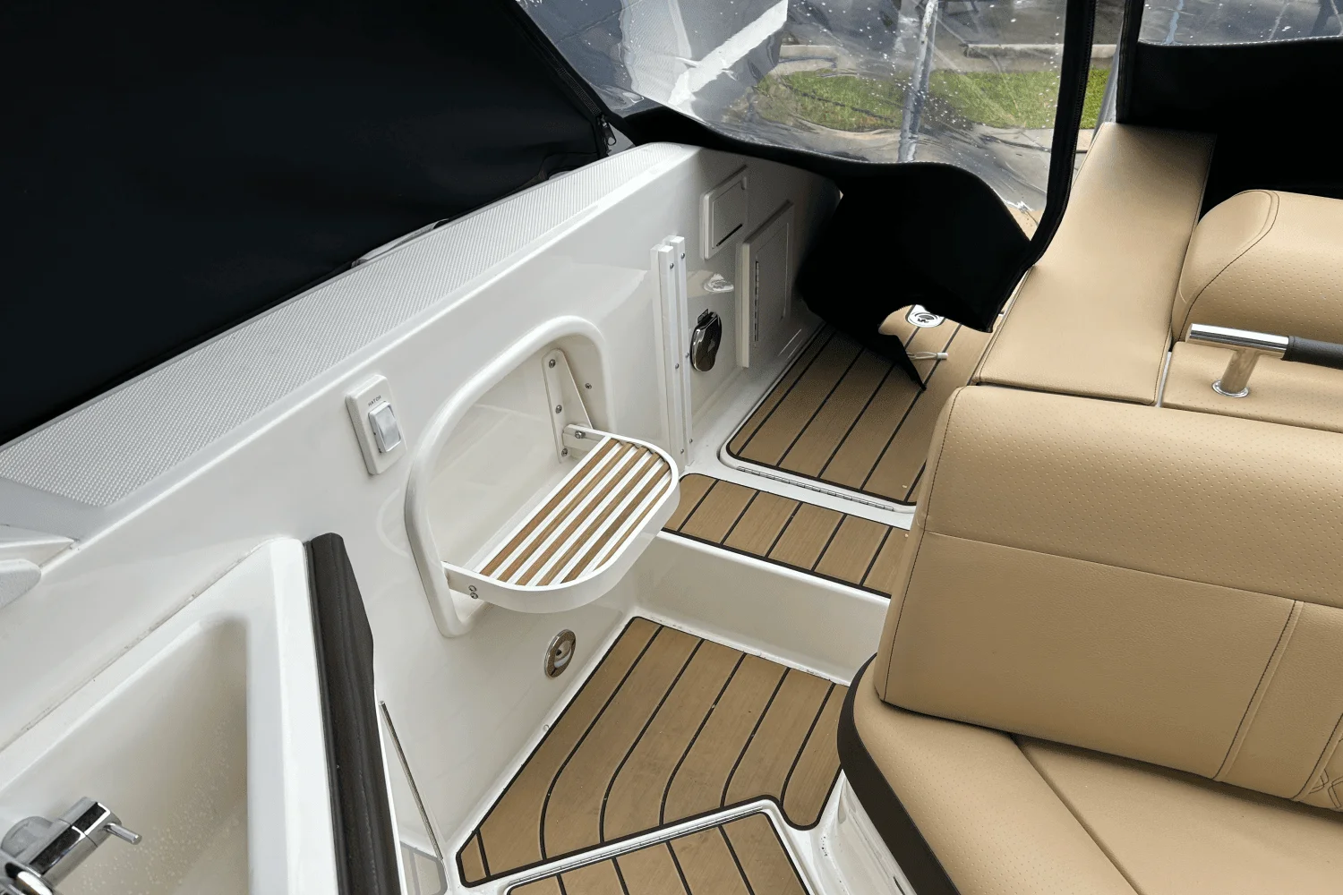 2024 Sea Ray 310 SLX Image Thumbnail #22