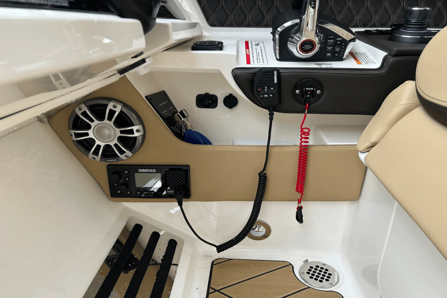 2024 Sea Ray 310 SLX Image Thumbnail #15