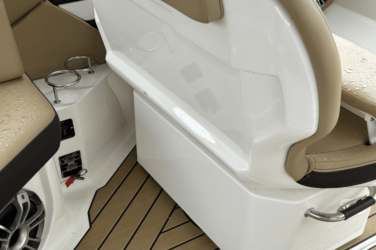 2024 Sea Ray 310 SLX Image Thumbnail #24