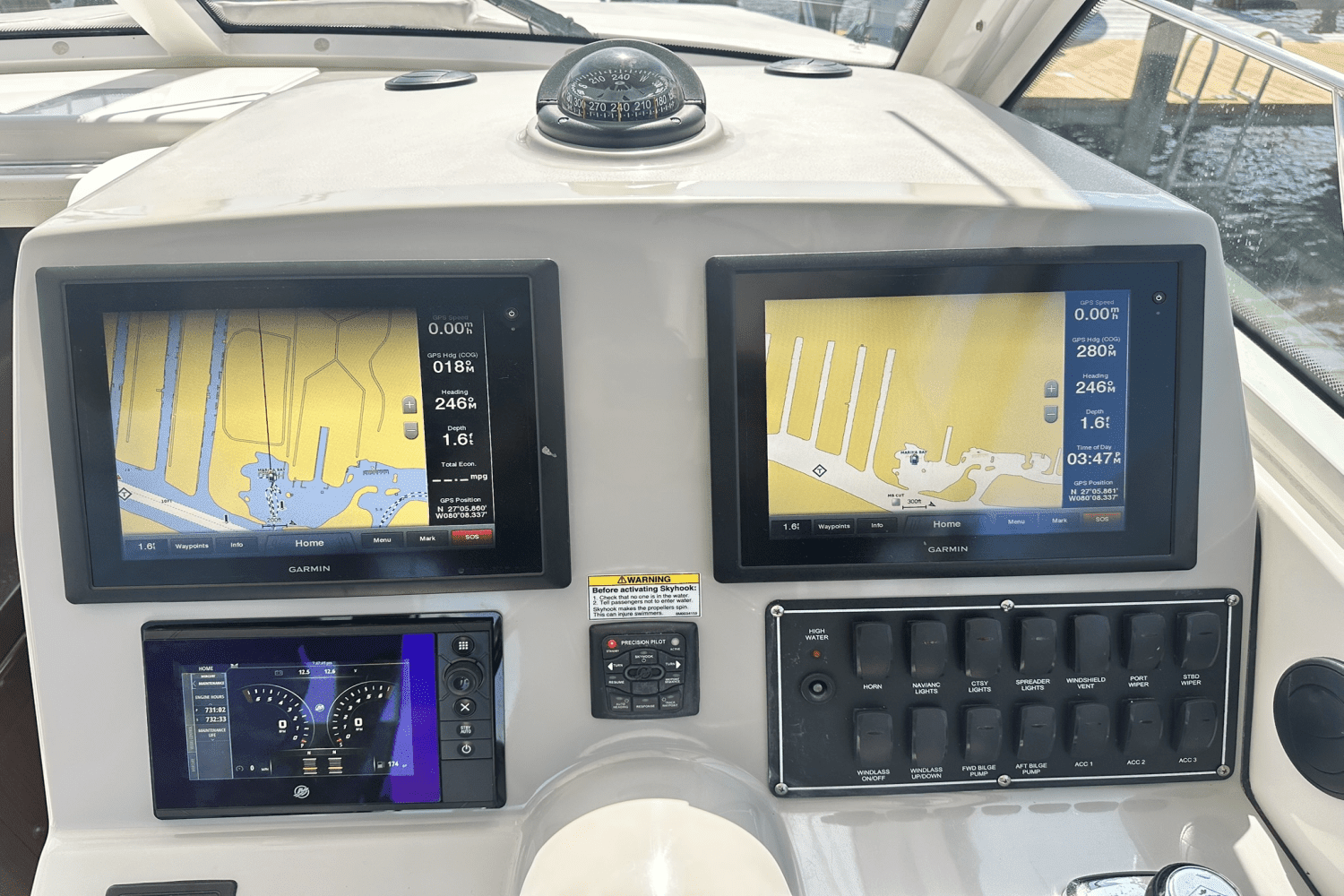 2015 Boston Whaler 315 CONQUEST Image Thumbnail #16