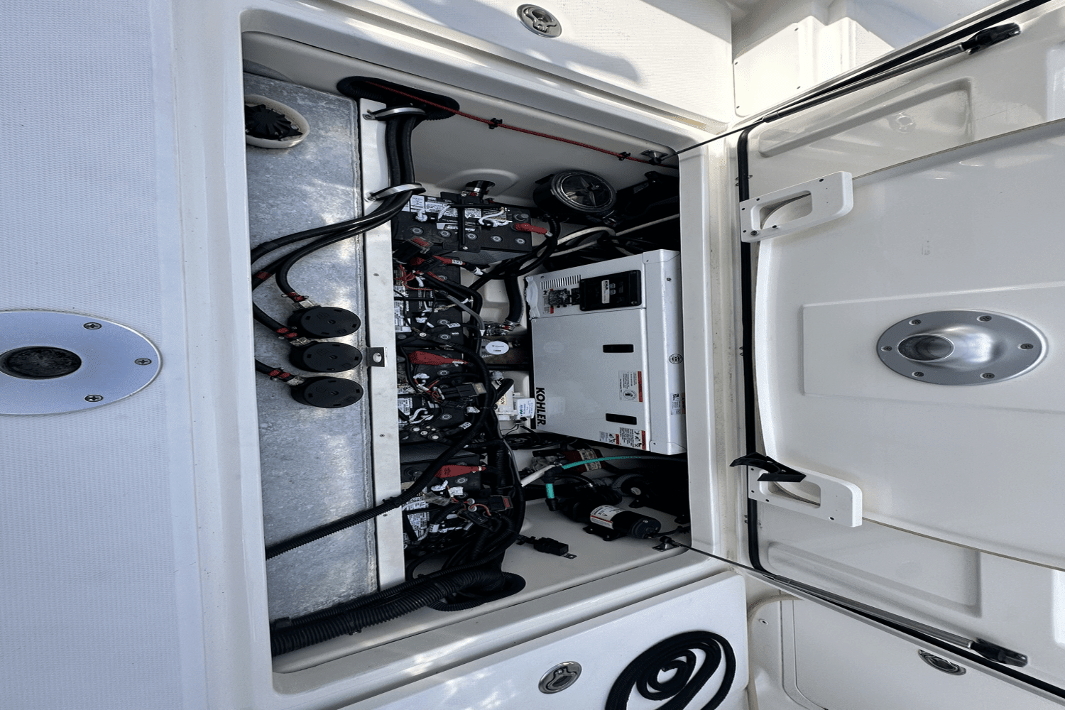 2015 Boston Whaler 315 CONQUEST Image Thumbnail #43