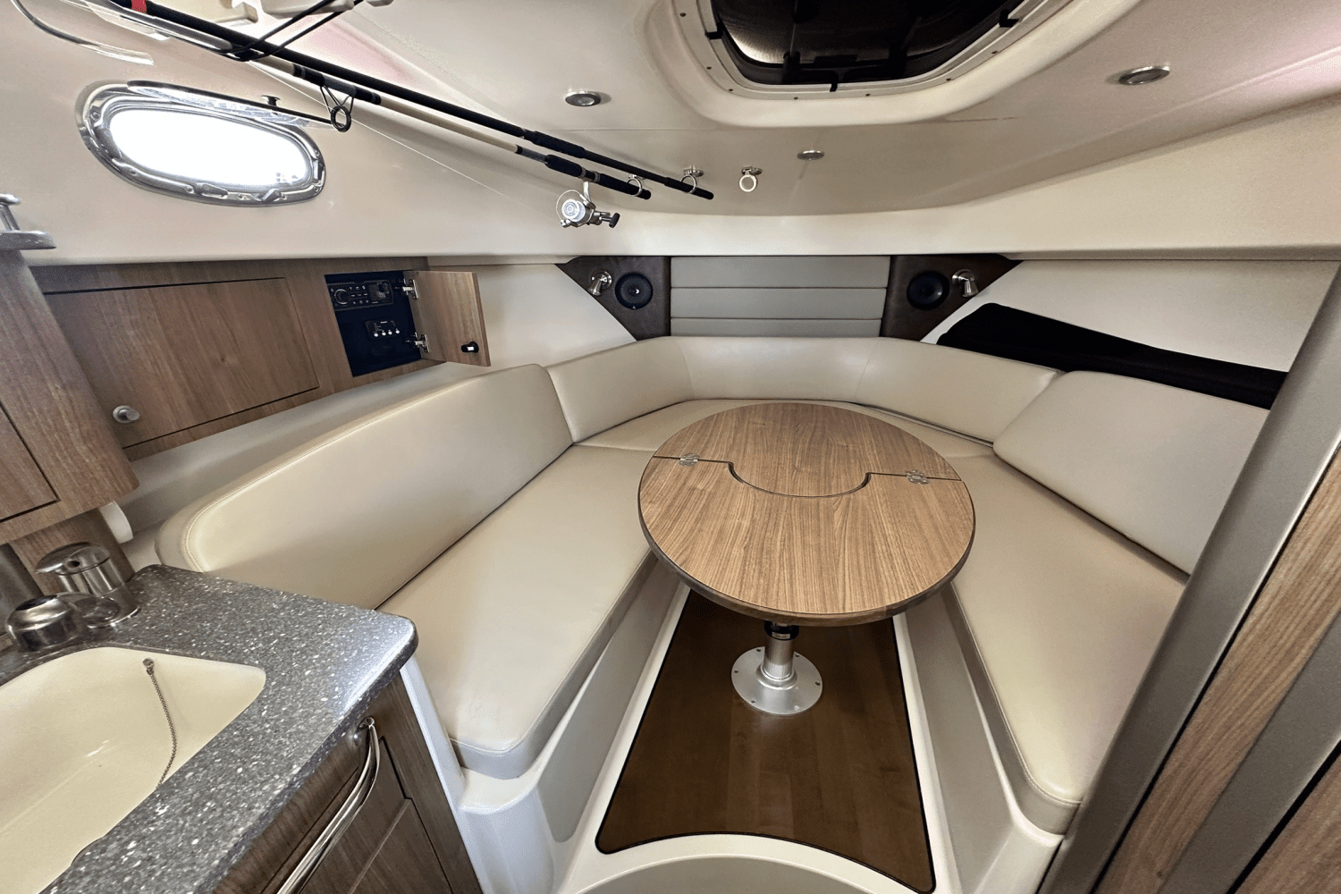 2015 Boston Whaler 315 CONQUEST Image Thumbnail #36