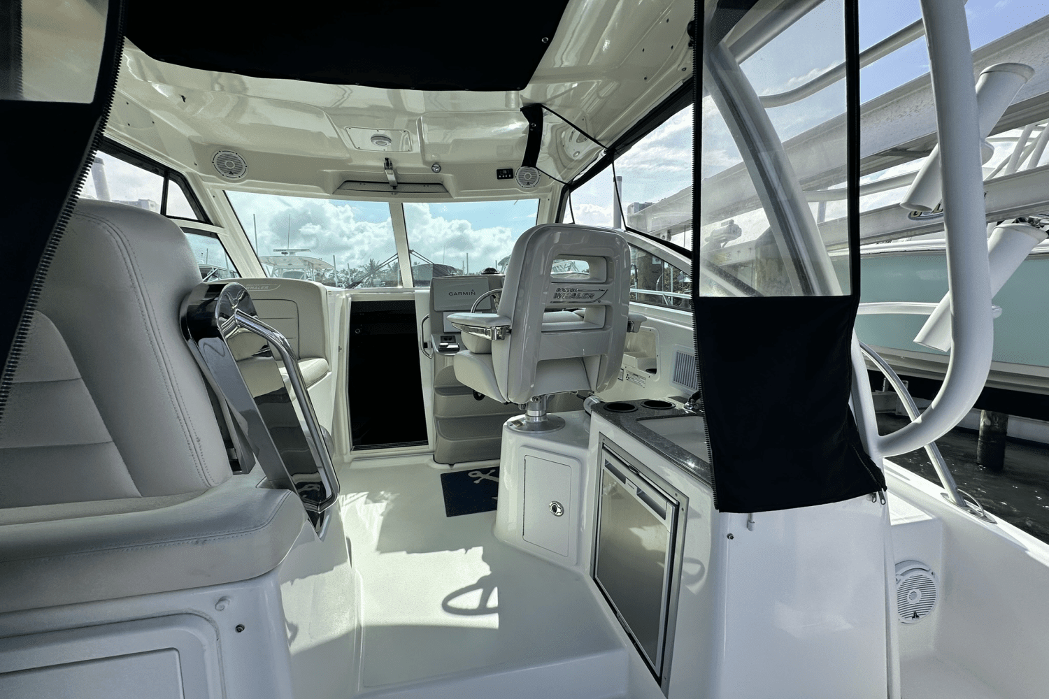 2015 Boston Whaler 315 CONQUEST Image Thumbnail #28