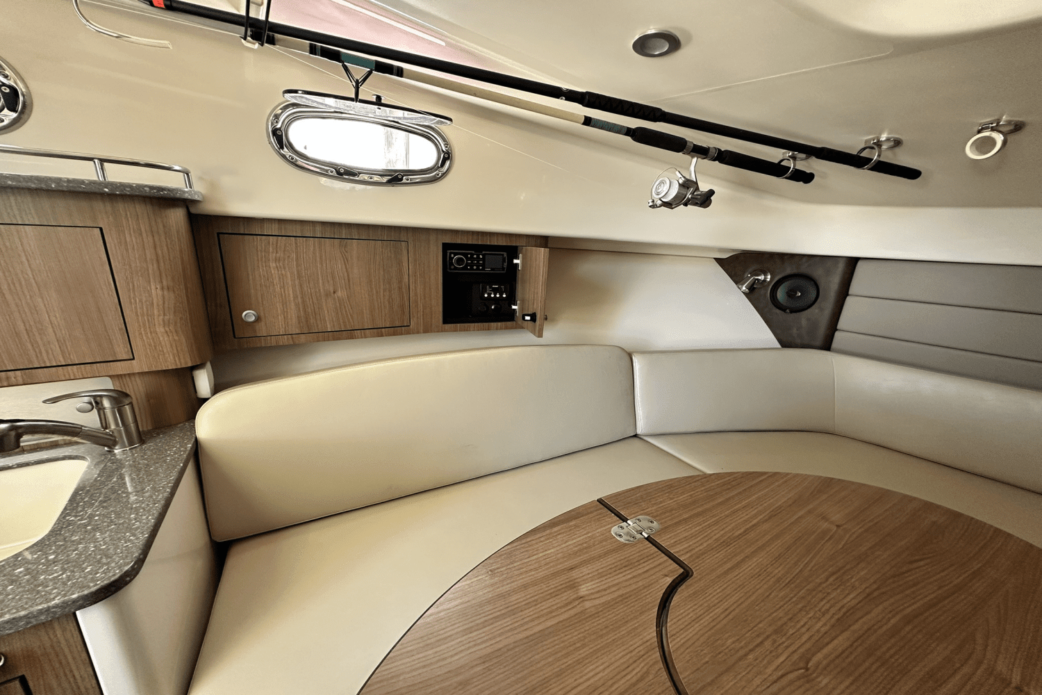 2015 Boston Whaler 315 CONQUEST Image Thumbnail #40