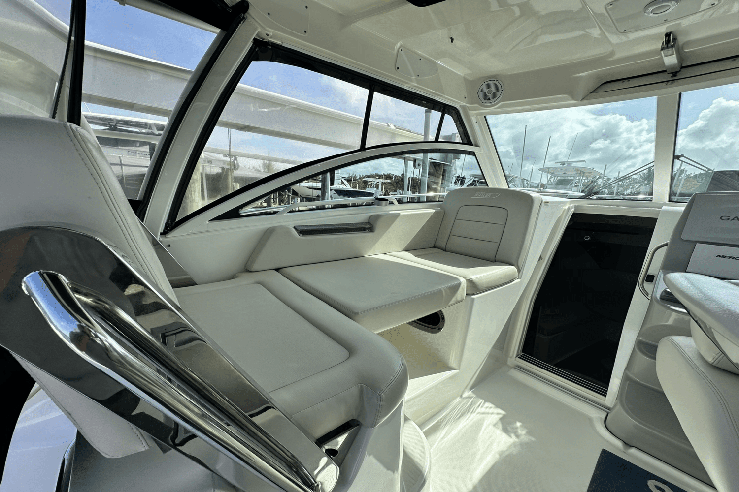 2015 Boston Whaler 315 CONQUEST Image Thumbnail #29