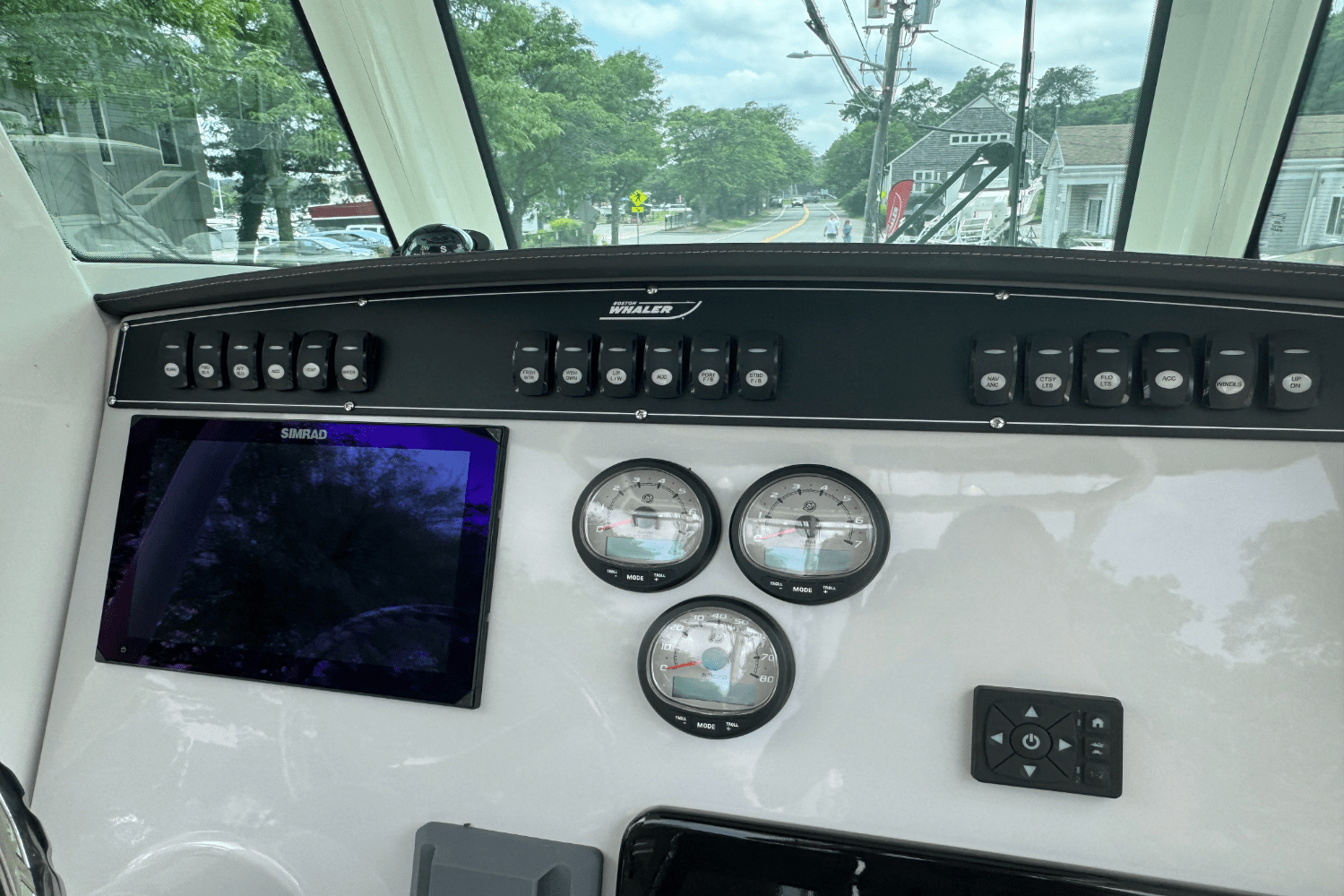 2026 Boston Whaler 25OR Image Thumbnail #15