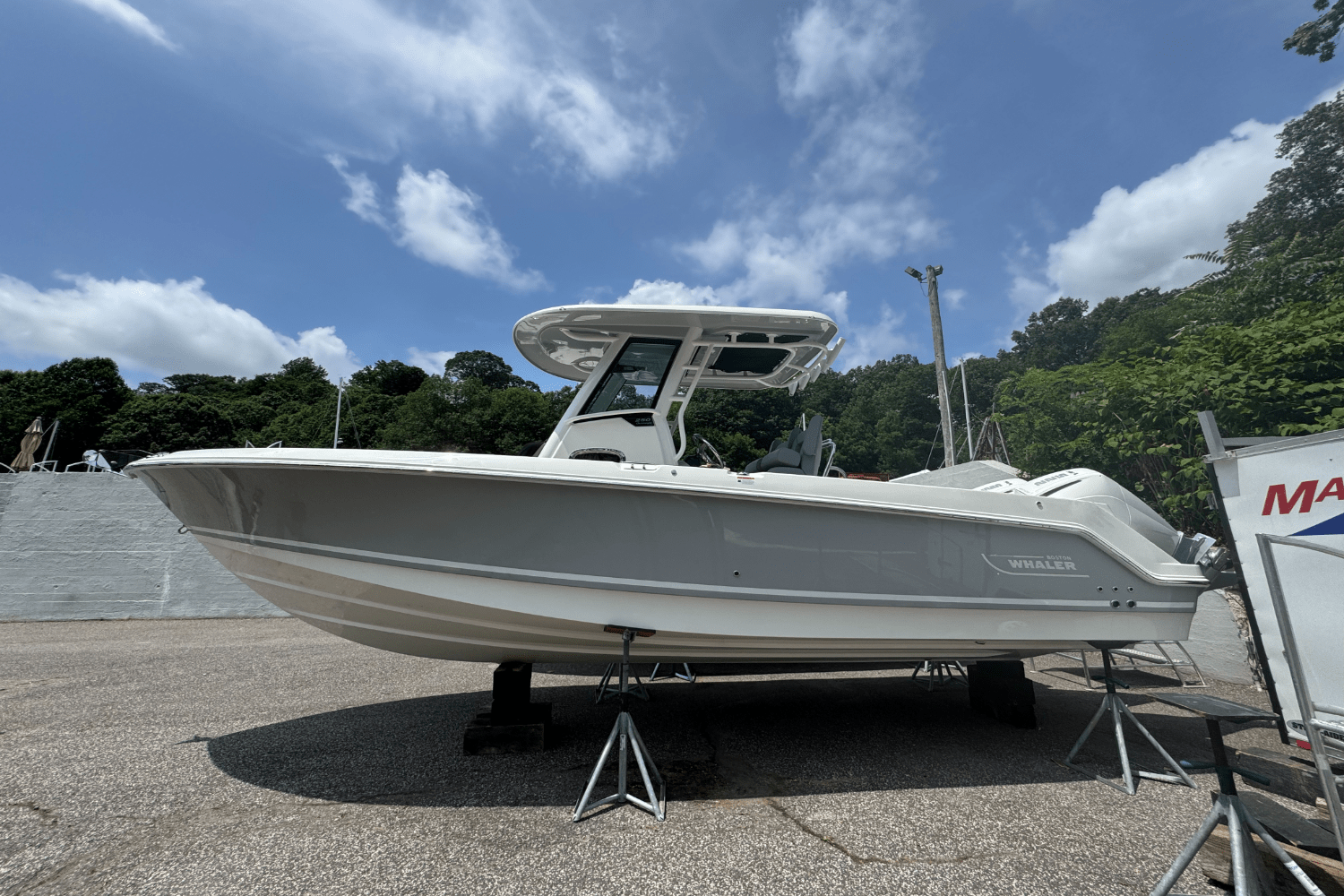 2026 Boston Whaler 25OR Image Thumbnail #0