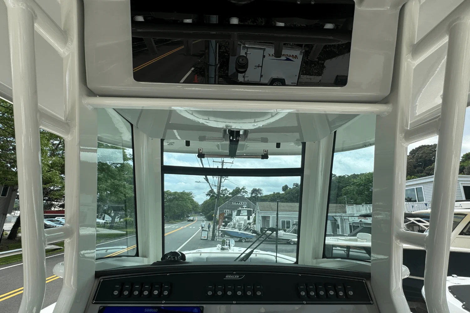 2026 Boston Whaler 250 Outrage Image Thumbnail #16