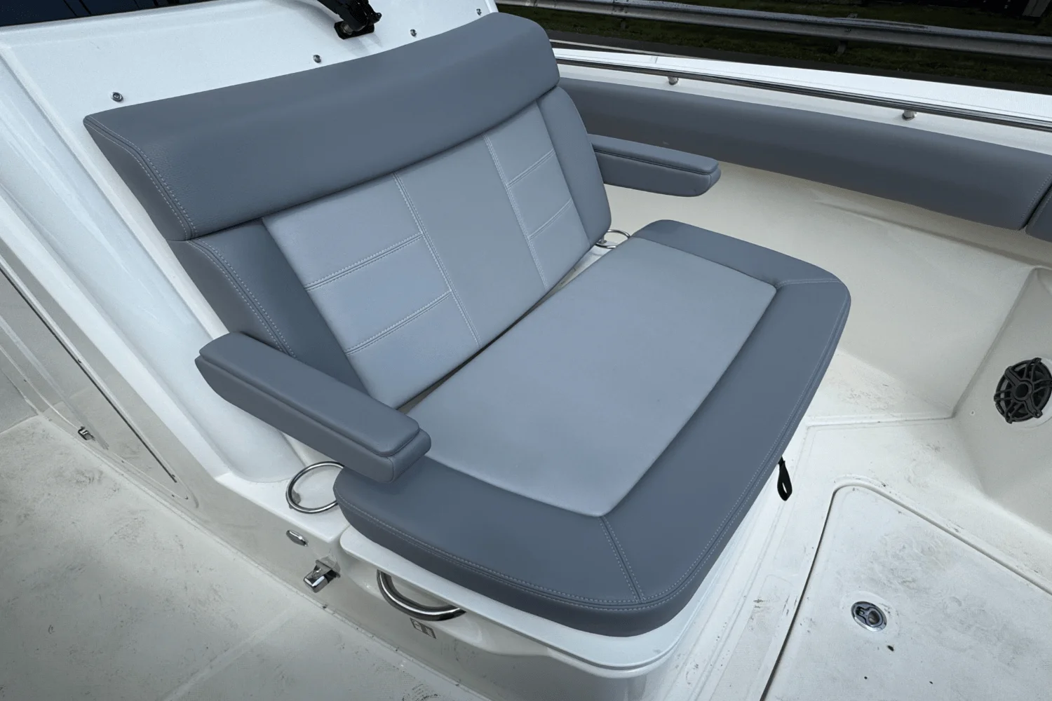 2026 Boston Whaler 250 Outrage Image Thumbnail #18