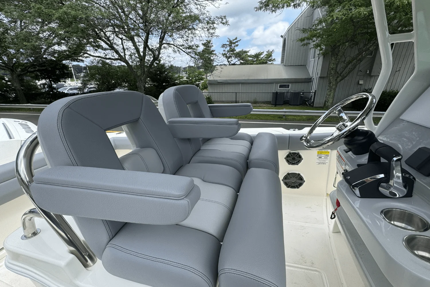 2026 Boston Whaler 250 Outrage Image Thumbnail #12