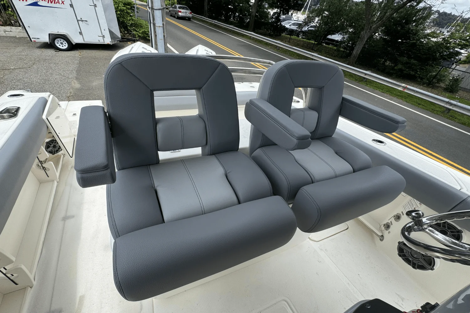 2026 Boston Whaler 250 Outrage Image Thumbnail #13