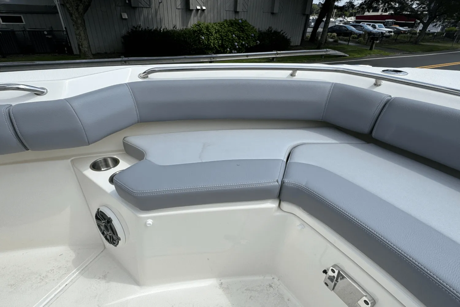 2026 Boston Whaler 250 Outrage Image Thumbnail #19