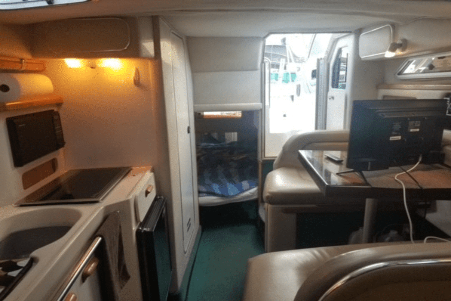 Thumbnail 3 for 1992 Sea Ray 290 SUNDANCER