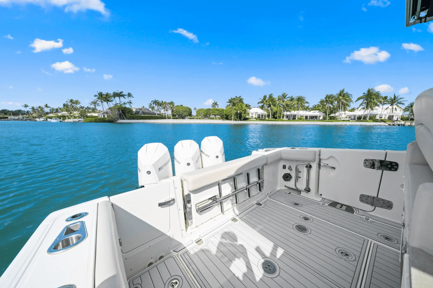 2022 Boston Whaler 350 REALM Image Thumbnail #26