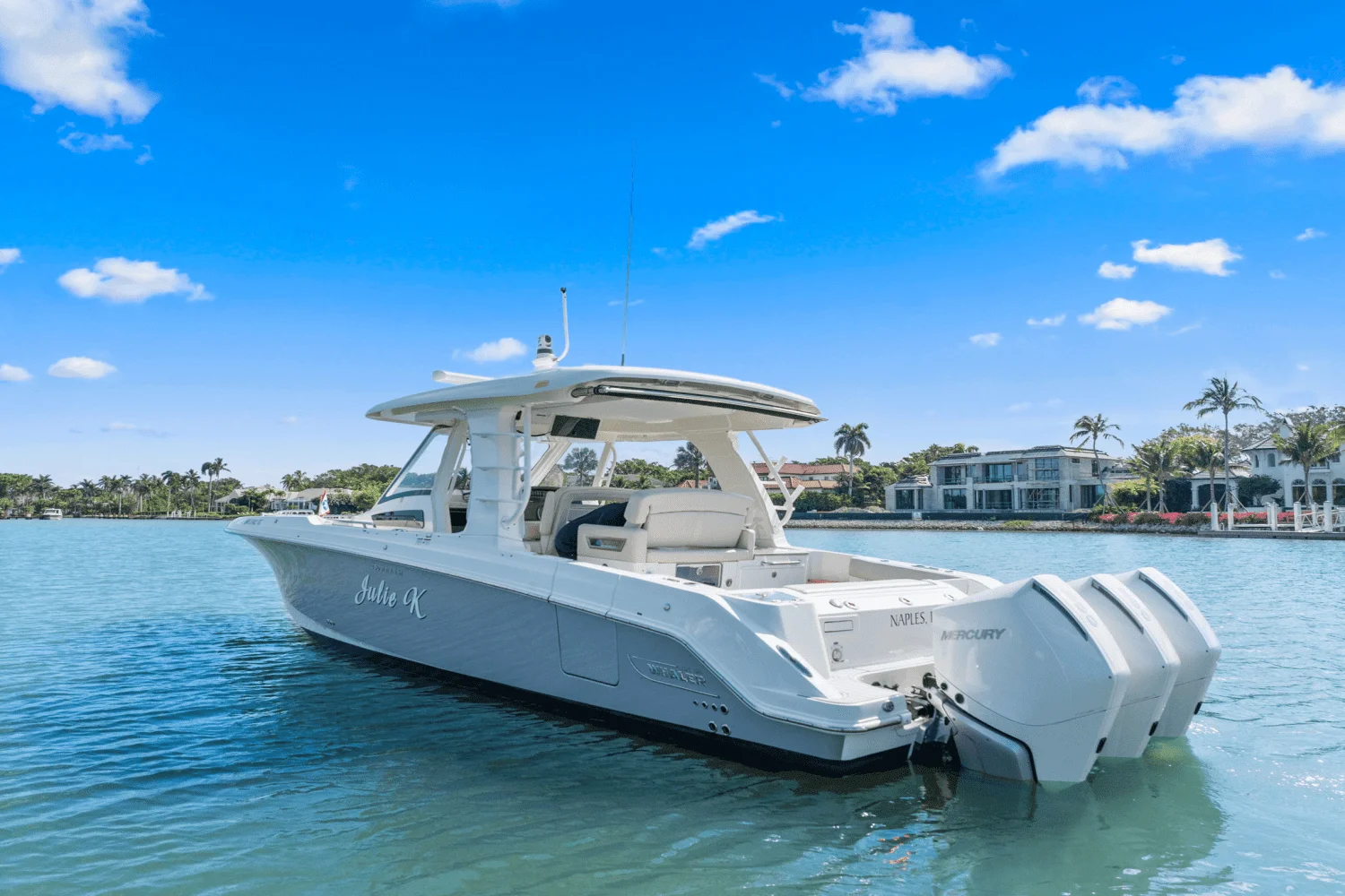 2022 Boston Whaler 350 REALM Image Thumbnail #5