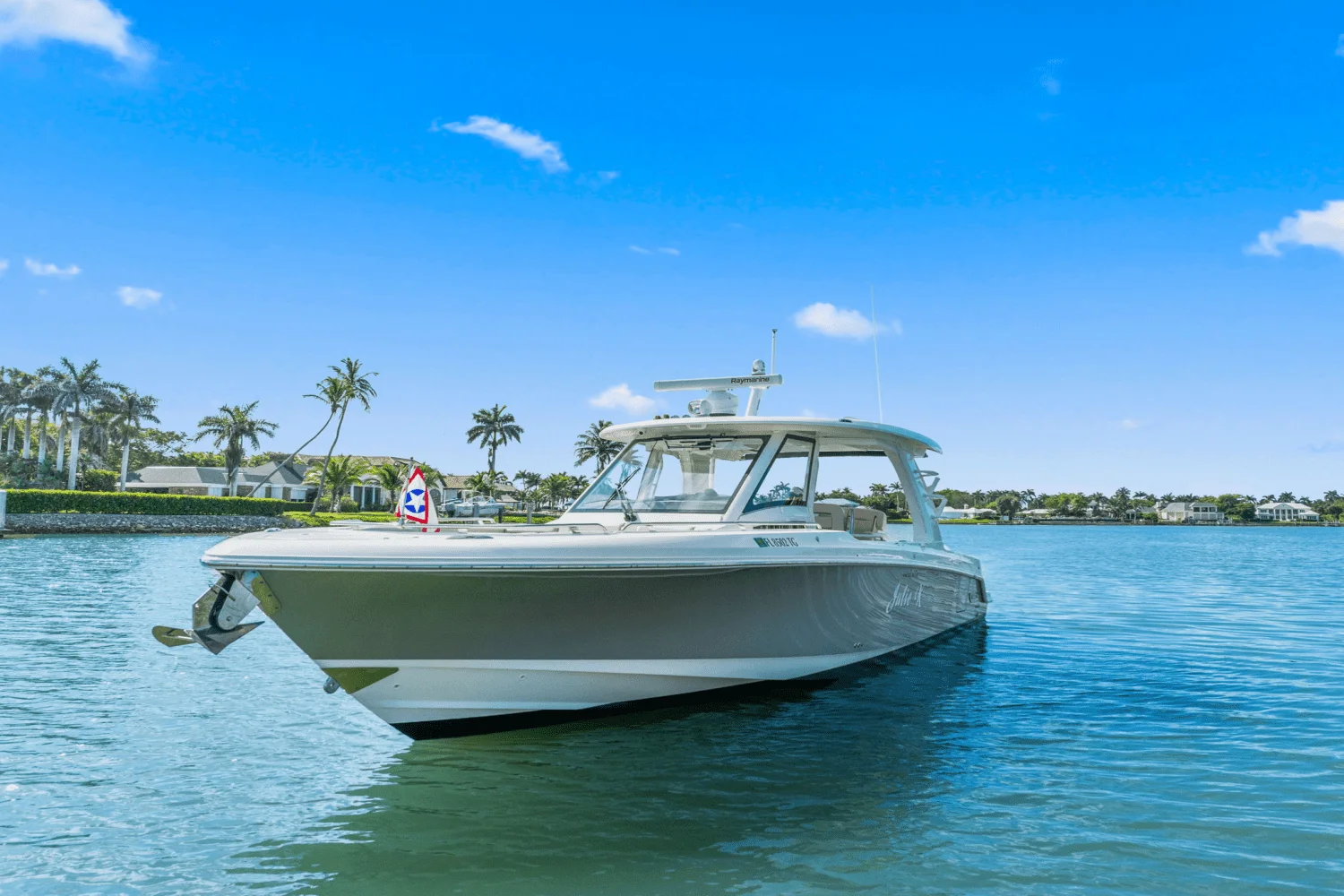 2022 Boston Whaler 350 REALM Image Thumbnail #7