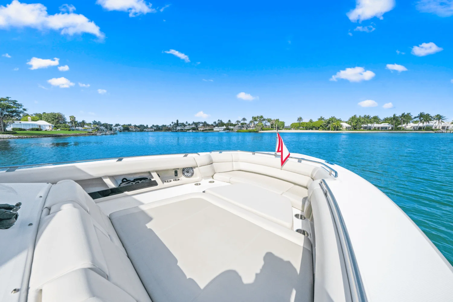 2022 Boston Whaler 350 REALM Image Thumbnail #28