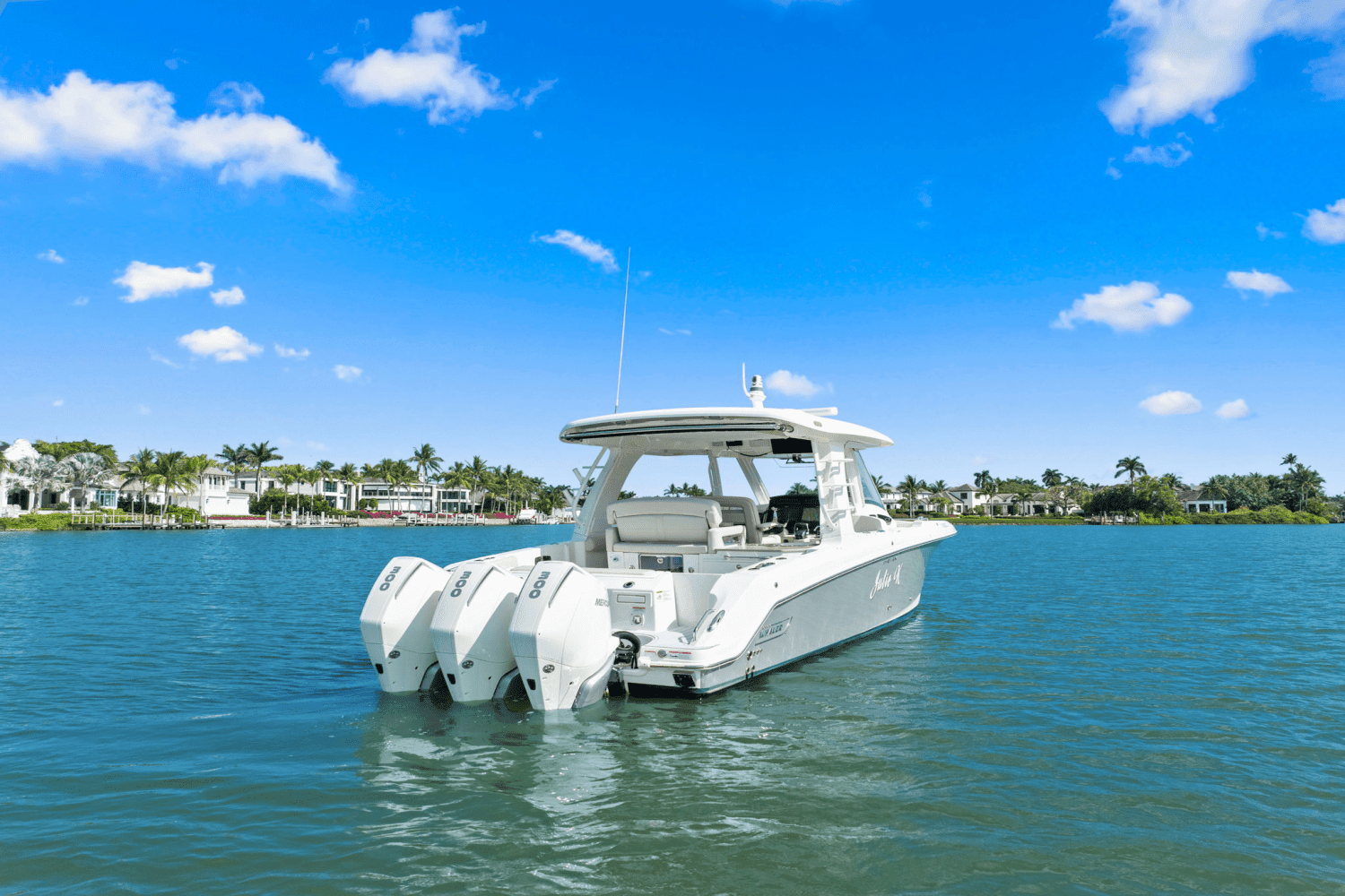 2022 Boston Whaler 350 REALM Image Thumbnail #11