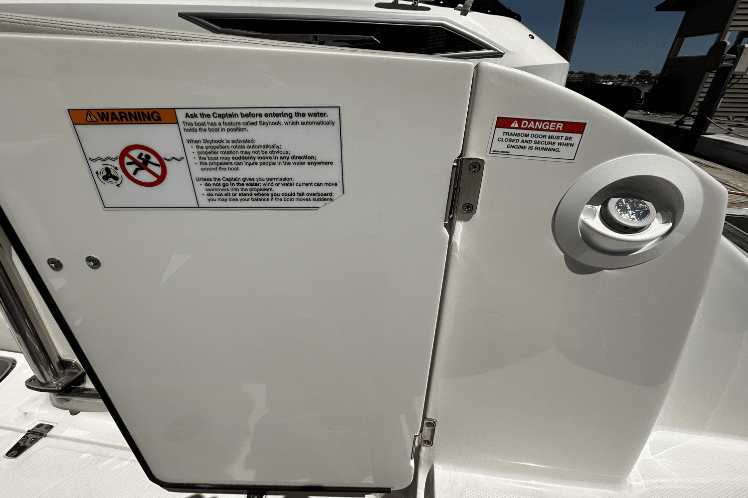 2020 Boston Whaler 320 VANTAGE Image Thumbnail #3