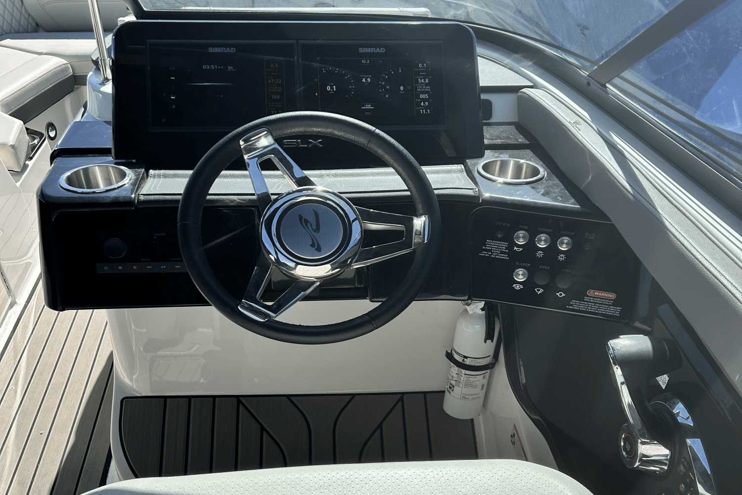 2023 Sea Ray 260 SLX Image Thumbnail #9