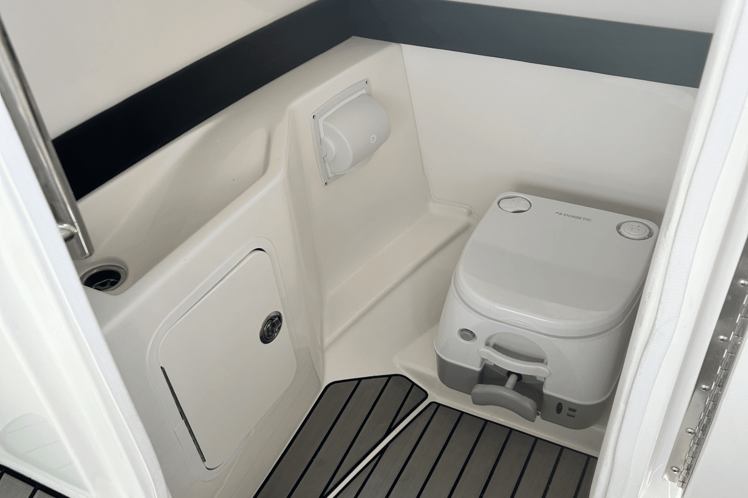 2023 Sea Ray 260 SLX Image Thumbnail #11