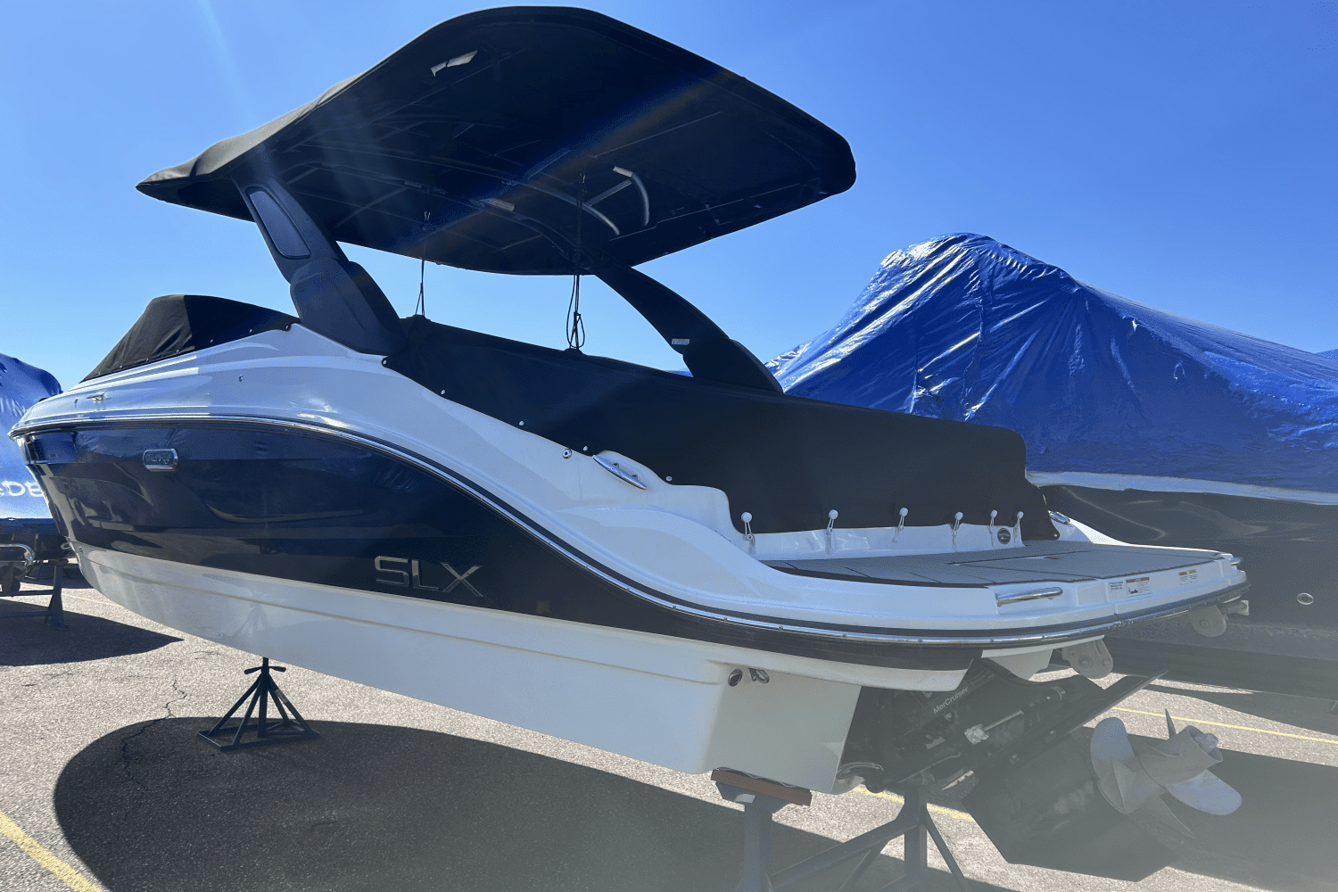 2023 Sea Ray 260 SLX Image Thumbnail #1