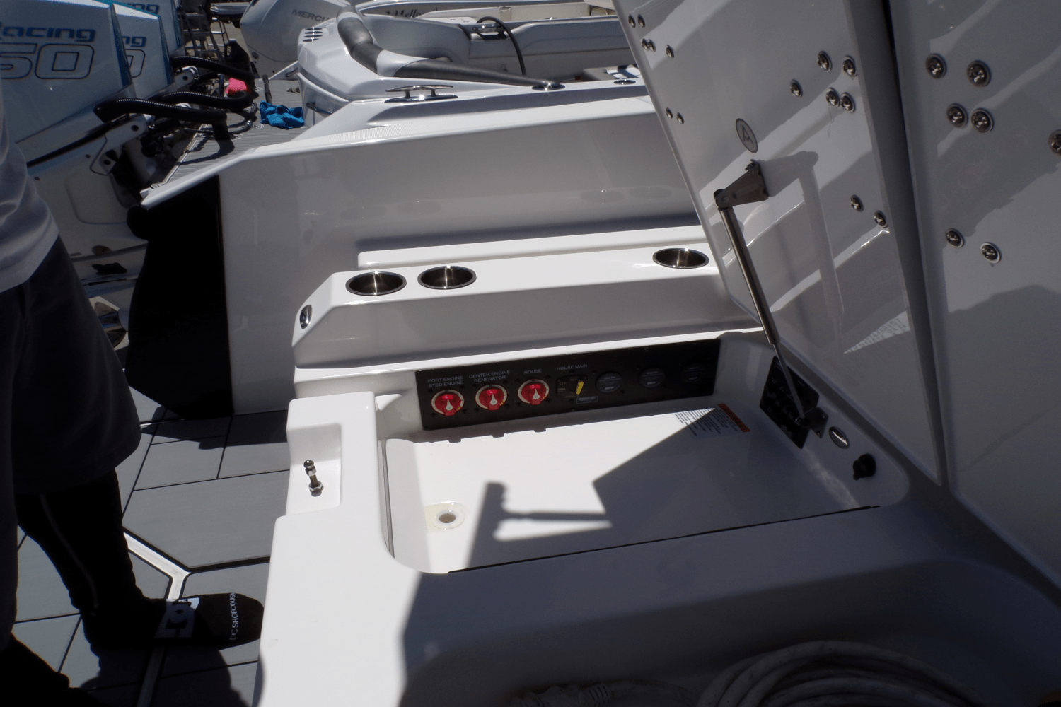 2021 Aviara 36 - OUTBOARD Image Thumbnail #14