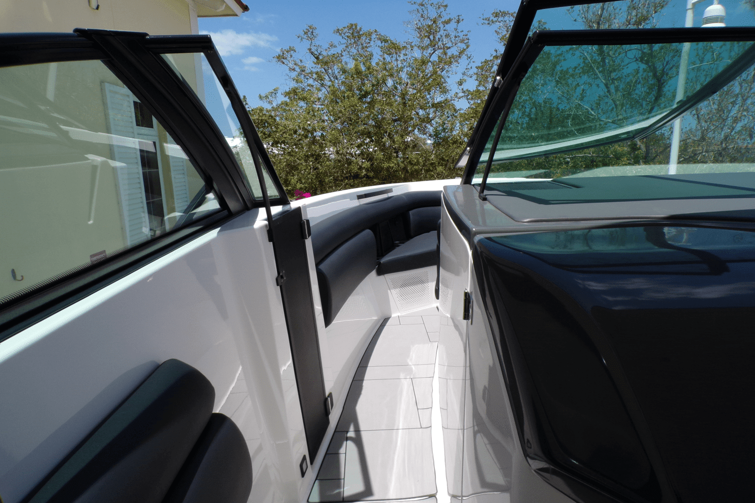 2021 Aviara 36 - OUTBOARD Image Thumbnail #37