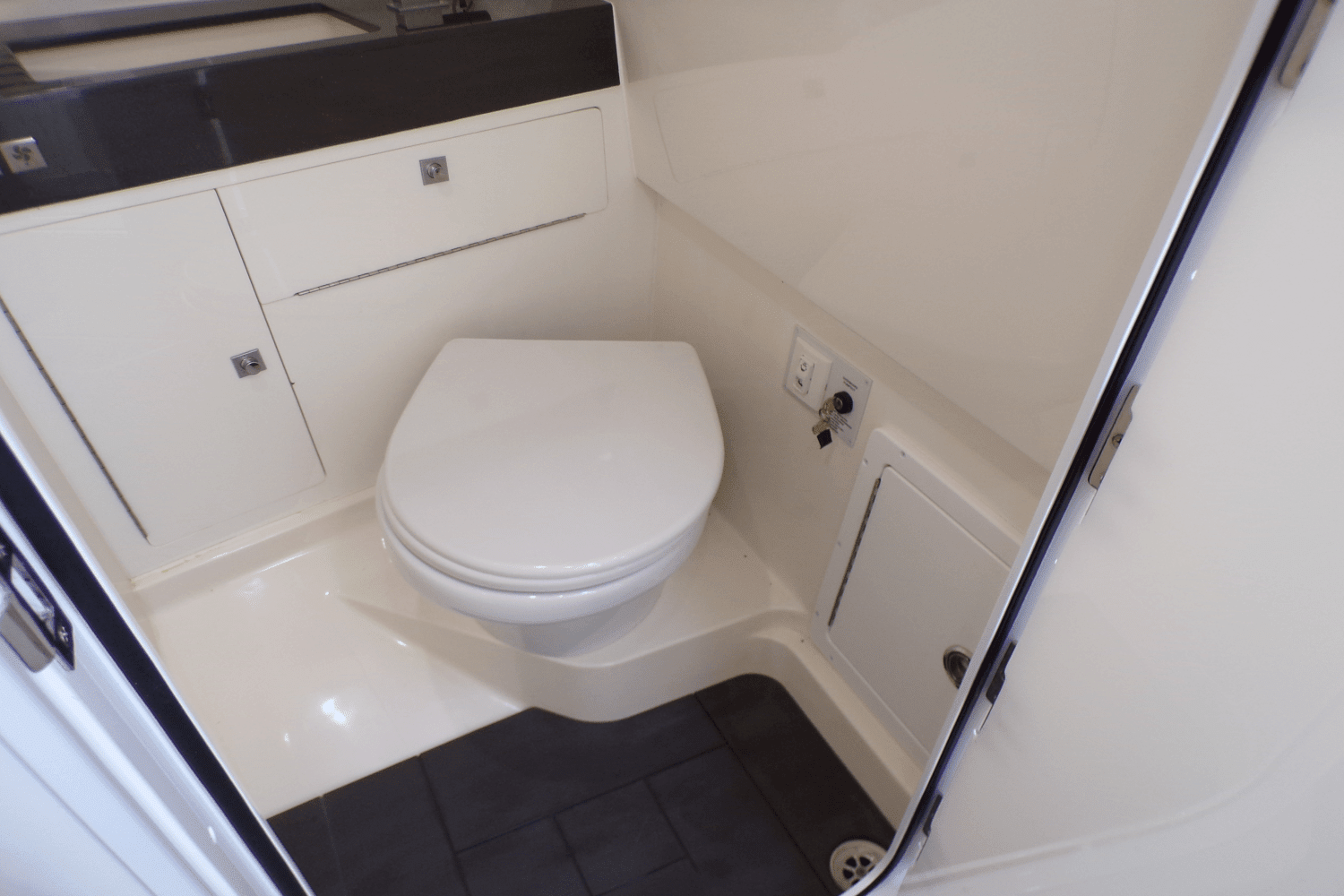 2021 Aviara 36 - OUTBOARD Image Thumbnail #58