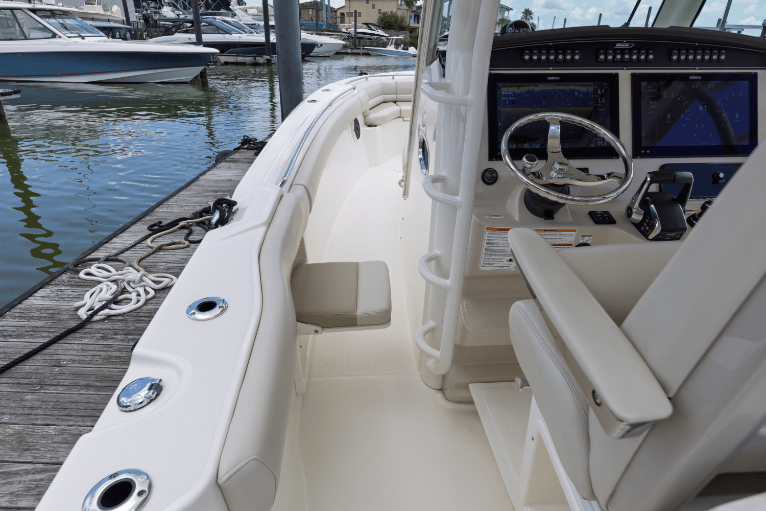 2024 Boston Whaler 330 Outrage Image Thumbnail #14