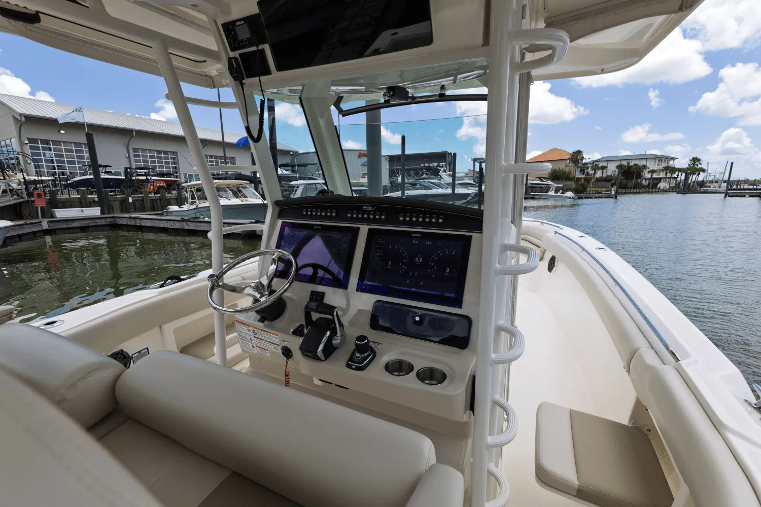 2024 Boston Whaler 330 Outrage Image Thumbnail #11
