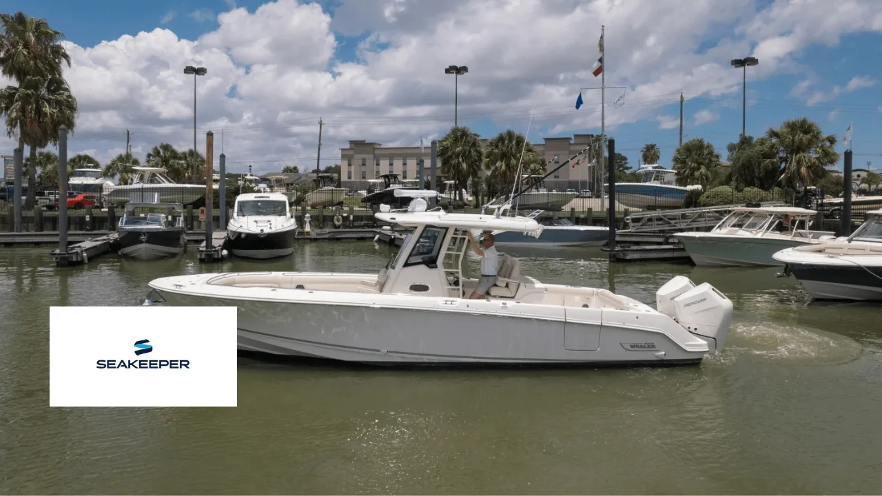 2024 Boston Whaler 330 Outrage Image Thumbnail #4