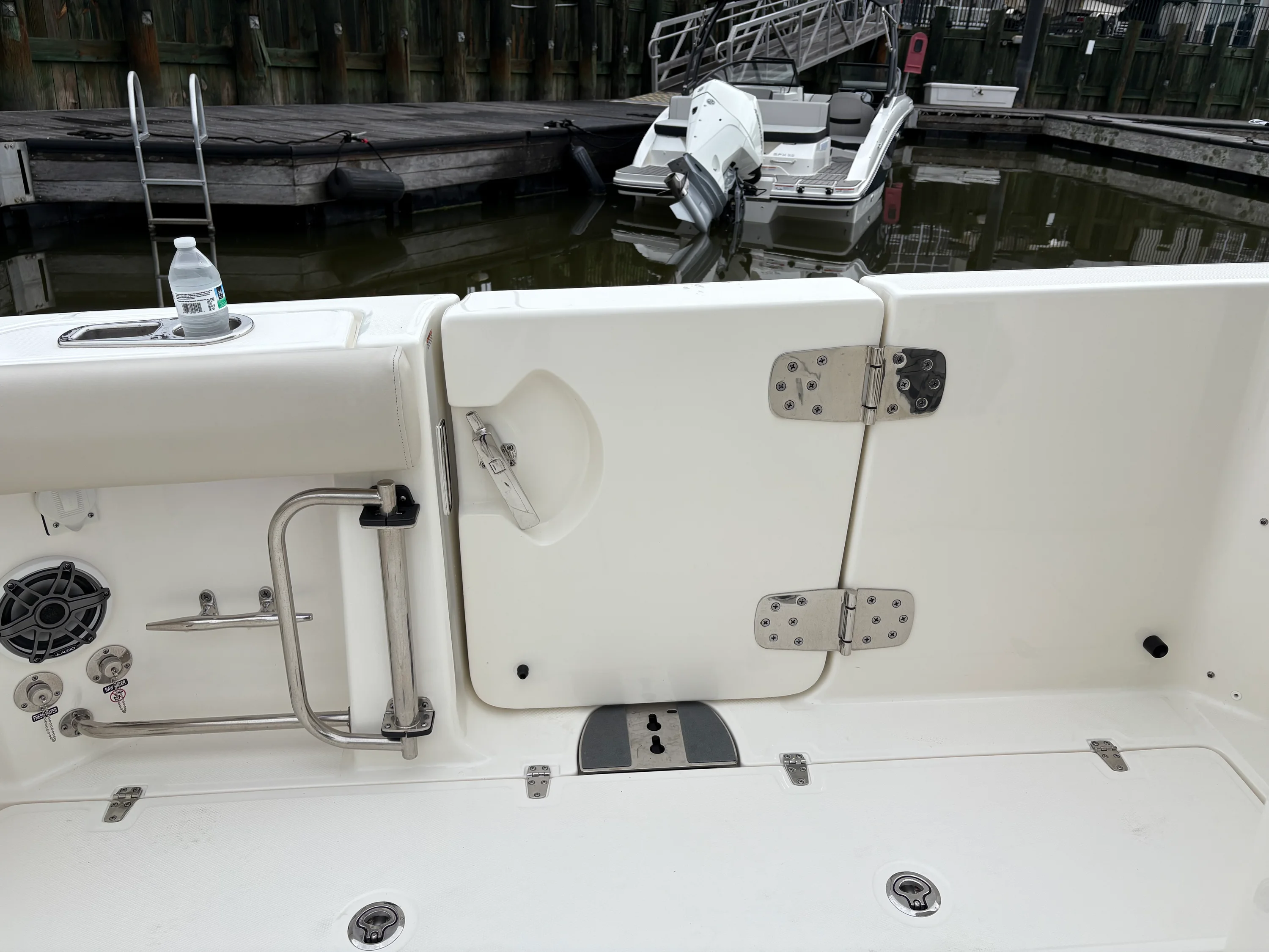 2024 Boston Whaler 330 Outrage Image Thumbnail #17