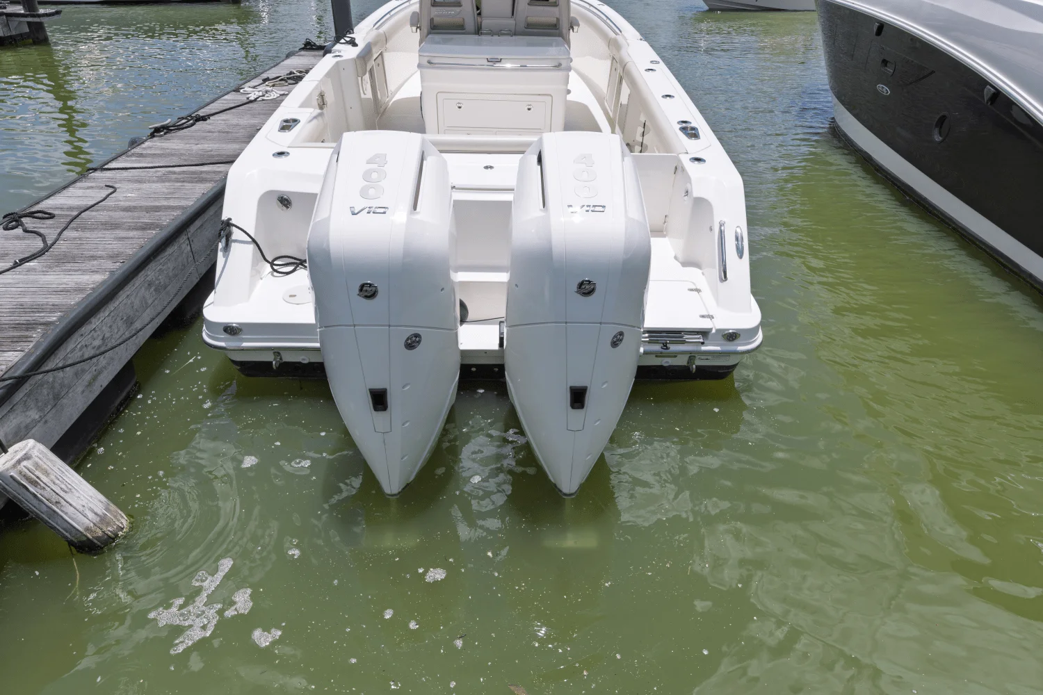 2024 Boston Whaler 330 Outrage Image Thumbnail #8