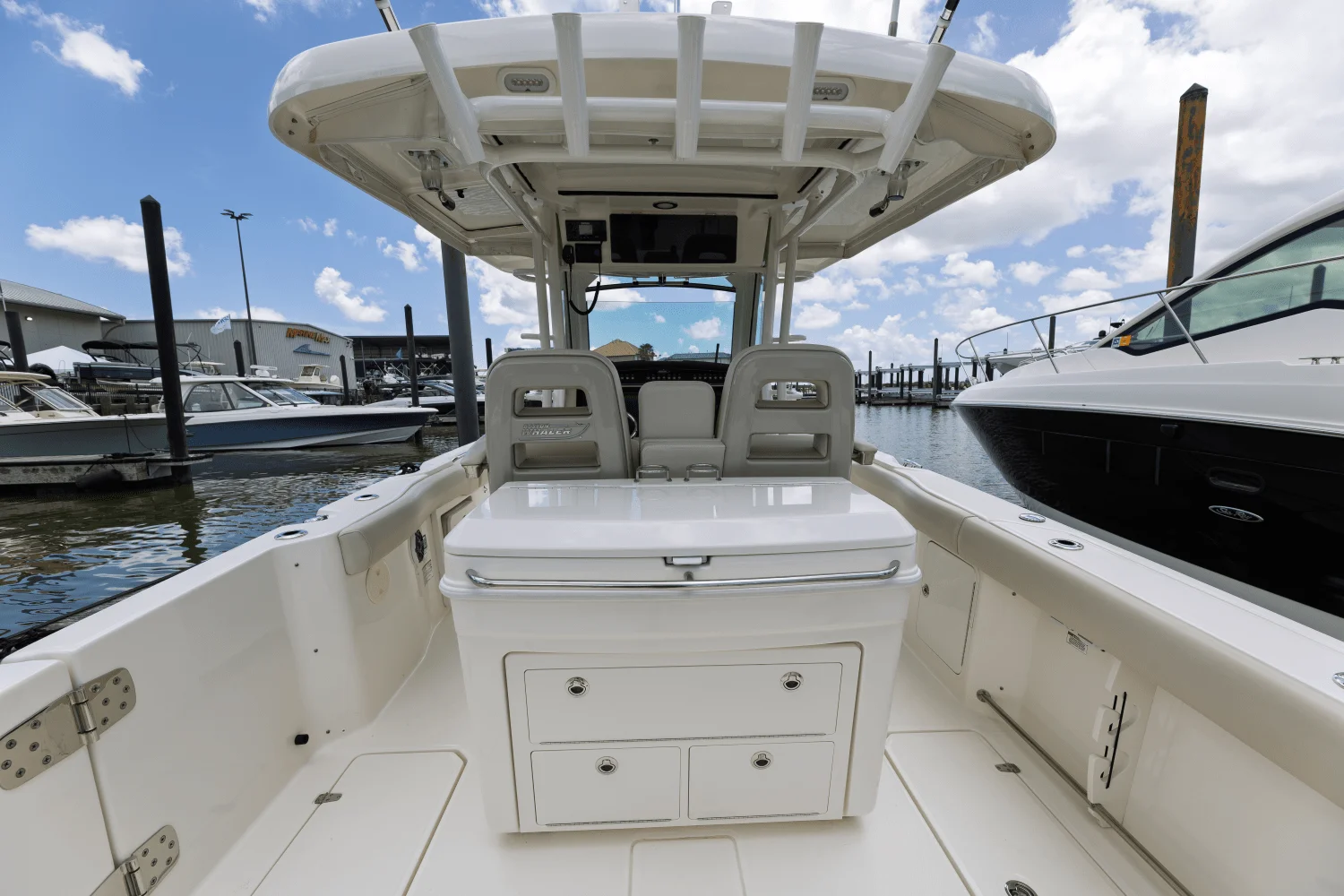 2024 Boston Whaler 330 Outrage Image Thumbnail #12